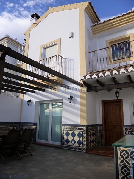 Foto b78ca892-bb40-4408-af5f-345558bc5f6b. Haus mit heizung parking in Centro Nerja