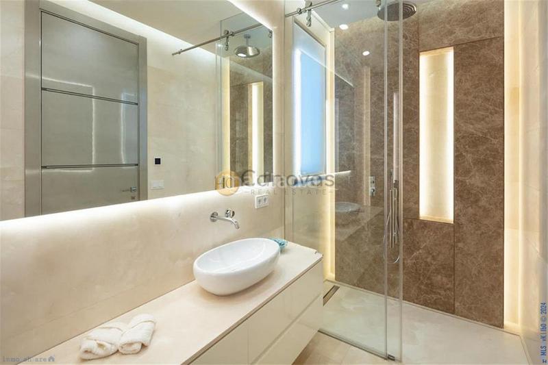 Foto b09e09e0-a9b7-457a-aba3-7ce8c58a502a. House with heating parking pool in Casco Antiguo Marbella