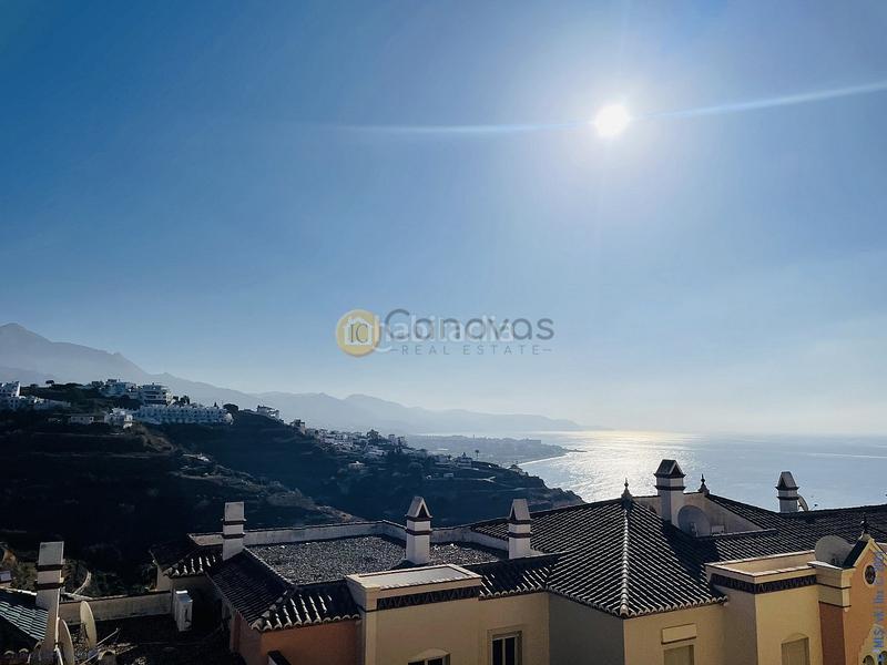 Foto e358b2d7-9773-48d3-b34e-9f630fd9bb4f. Piccolo appartamento con riscaldamento piscina in Nerja