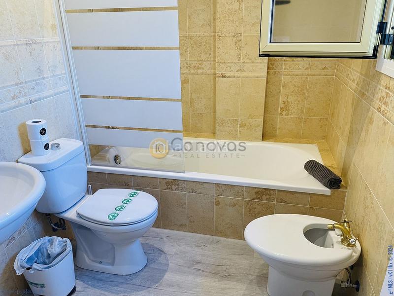 Foto e50cf692-9cb4-46a7-8d78-5e4ca37f109f. Piccolo appartamento con riscaldamento piscina in Nerja