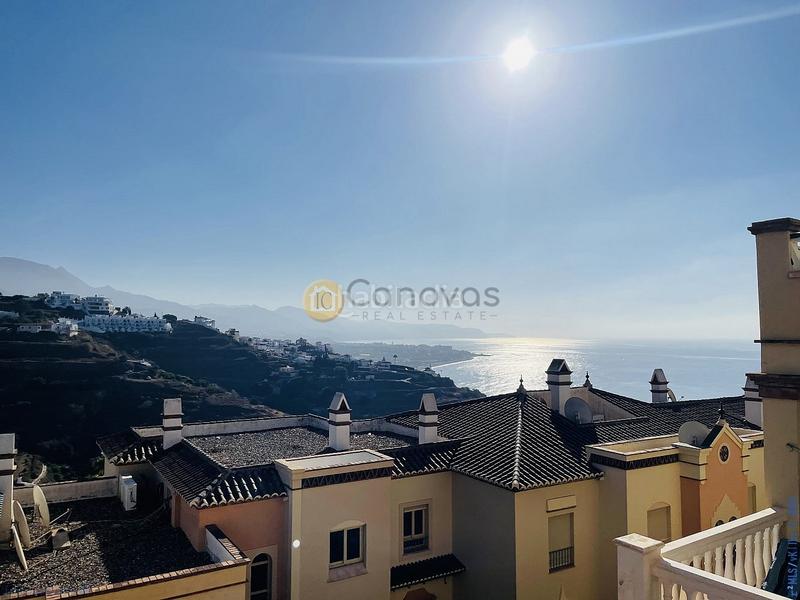 Foto f862926f-8f6b-4bfb-b4a5-829f8d12df3c. Piccolo appartamento con riscaldamento piscina in Nerja