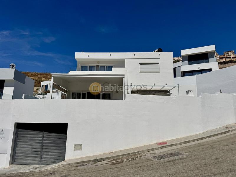 Foto 18088bc1-8c90-4bfa-ab76-91b64e0d49a0. Casa amb aparcament piscina a El Peñoncillo Torrox