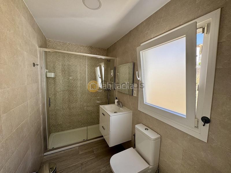Foto e251e612-7e23-4b65-8cbc-005a8e7b12bb. Casa amb aparcament piscina a El Peñoncillo Torrox