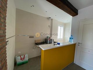 Apartment en Centro - Sagrario. tico en agron con amplia terraza y soleado