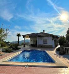 Casa a Cómpeta. Finca rustica con vivienda unifamiliar montealegre