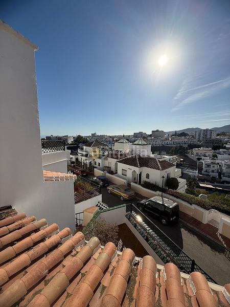 Foto b8f93d0c-b38d-46e3-8d5b-e2230c92abff. Casa a schiera in Centro Nerja