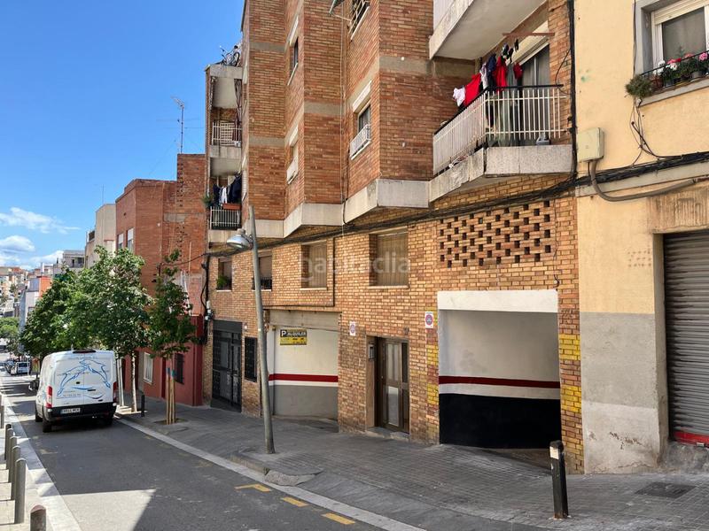 Foto 544f5f41-dbc1-4669-9835-d7d6bf735919. Casa piso en venta en la calle autonomía en Llefià Badalona