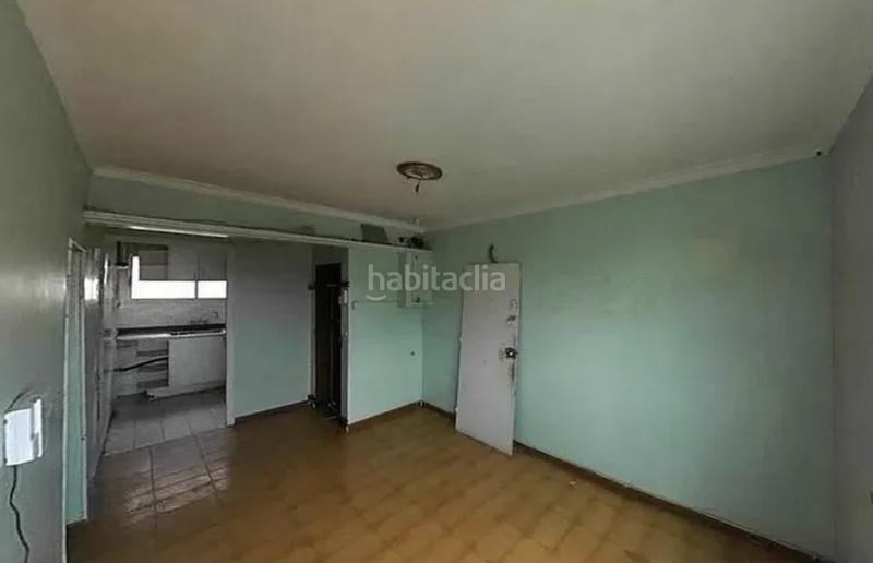 Foto 4b639fd7-3376-44b8-be40-e5939e34467b. Piso  en venta en Ciutat Meridiana Barcelona