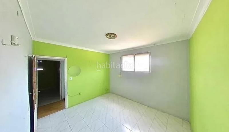 Foto fc4c01a7-15dc-4814-8420-20018cb3d006. Piso  en venta en Ciutat Meridiana Barcelona