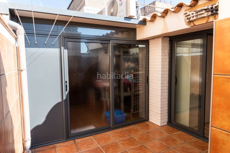 Foto 16153e45-6bce-4af9-b23c-027fa446406c. Àtic amb calefacció a Bufalà Badalona