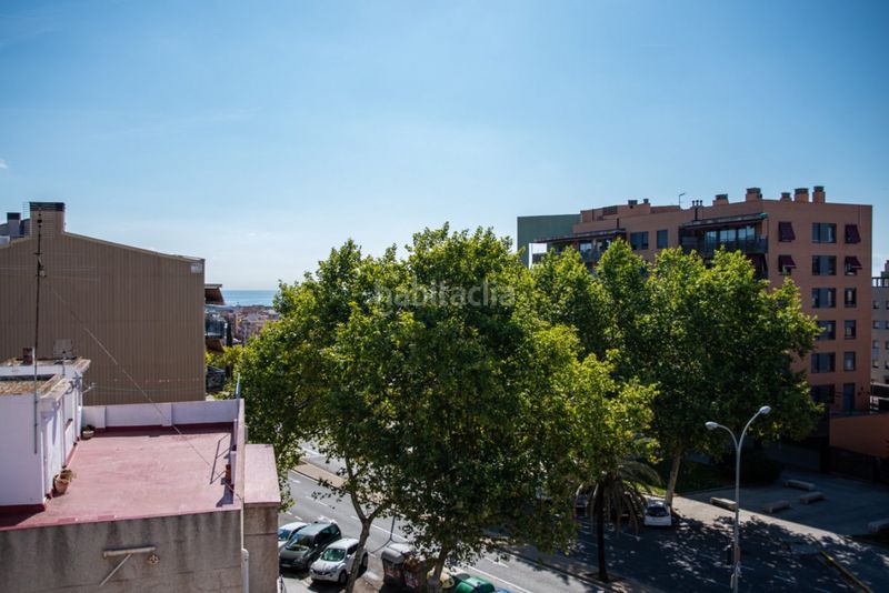 Foto 4dbbf7fa-8097-43a0-be19-9ebd22b46280. Àtic amb calefacció a Bufalà Badalona