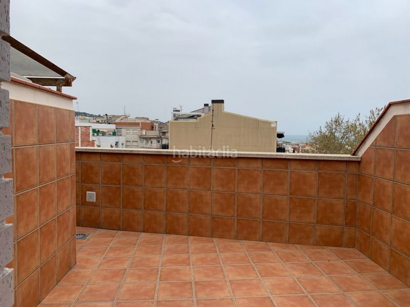 Foto c0d327a6-7ef2-487d-8e3e-8ed2c8bafdb9. Àtic amb calefacció a Bufalà Badalona
