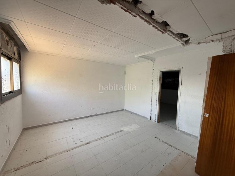 Foto ec995e71-2d79-427f-b47a-922d1ae0b3b0. Ático piso en calle archidona en Can Puiggener Sabadell