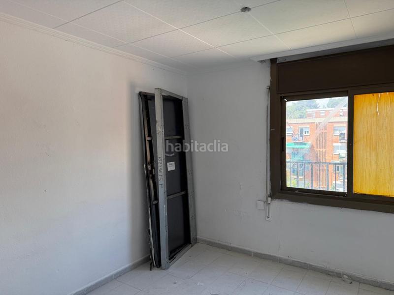 Foto f1993494-b986-4b37-bcfc-4865d587a256. Ático piso en calle archidona en Can Puiggener Sabadell