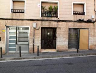 Local commercial  Barcelona - cl moli. Local en venta en la calle molí