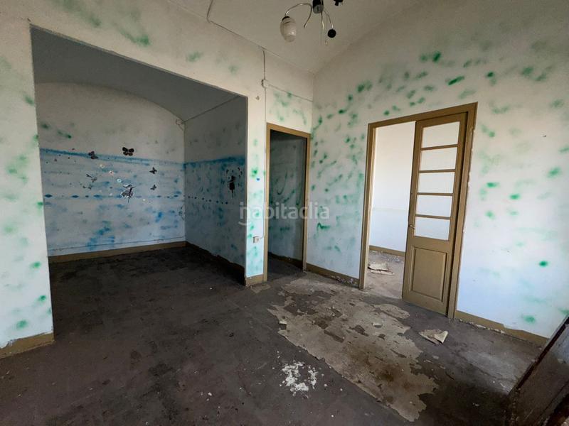 Foto 5da5e6f9-7086-4052-aa9f-35bde4b4ba9b. Casa adosada casa en venta en Centre Figueres