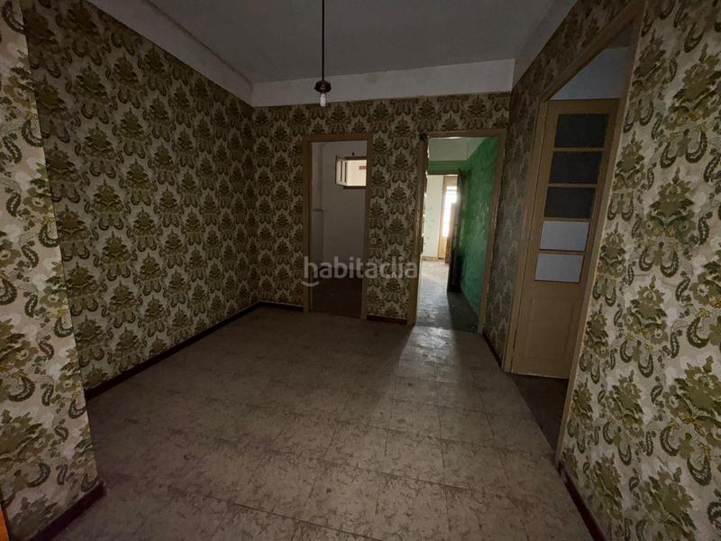 Foto b8cad920-7419-442f-ac9d-7f8b282da0fb. Casa adosada casa en venta en Centre Figueres