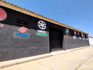 Bâtiment à usage industriel  Luceros. Oportunidad de inversión  desguace de motos