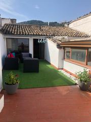 Maison  Carrer de l'arquebisbe company. Casa rural con encanto en pleno funcionamiento en el corazón de