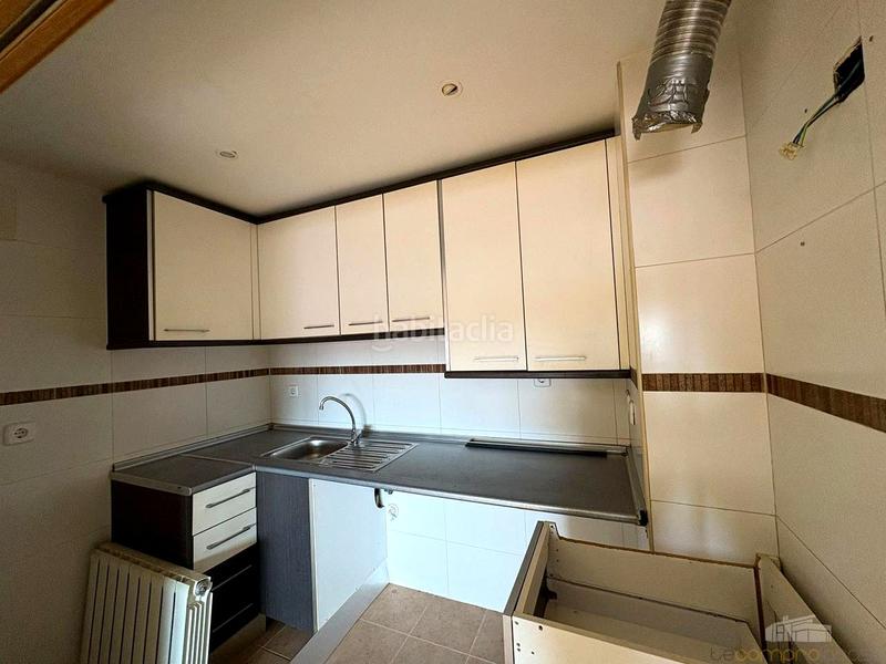 Foto 1e13492f-6fe9-40cb-bf47-926d08f7ec93. Pis amb aparcament a Puerta de Murcia-Colegios Ocaña