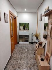 Pis  Lluís vives. Piso ocupado en crevillente