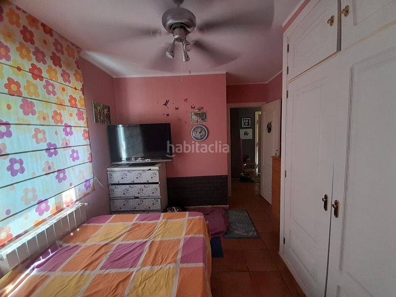 Foto 728c3aea-edf8-42e4-8a0b-51e9384a135e. Haus mit heizung in Marugán