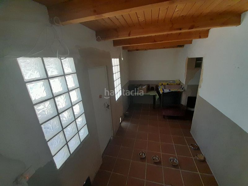 Foto 72d90630-94fc-4ec8-8632-c18f44c954a8. Haus mit heizung in Marugán