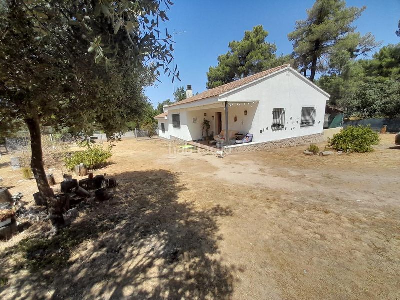 Foto a23b7f47-643e-4174-b1cb-3b3893e0e4d8. Haus mit heizung in Marugán