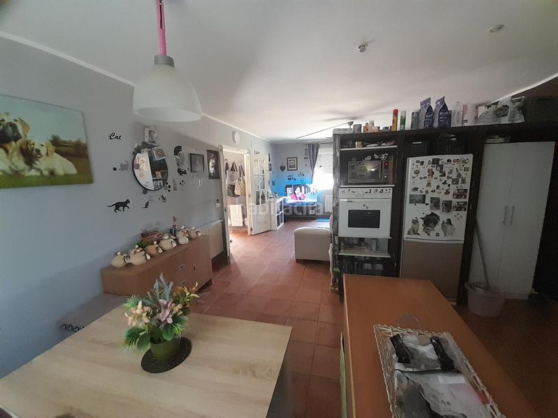 Foto f46899ba-43de-43ba-89bc-9a32baad614c. Haus mit heizung in Marugán