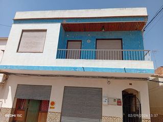 House  Calle delicias. Casa de tres plantas en campos del río, murcia, con gran potenci