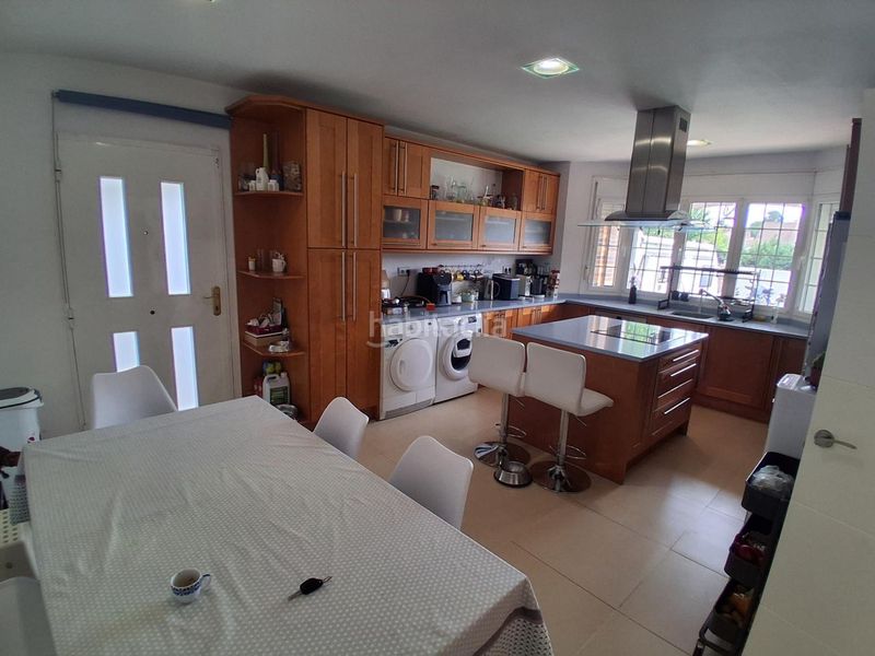 Foto b819e058-3db1-41b5-ab7e-0f2331c0493b. Casa amb calefacció aparcament piscina a Casar (El)