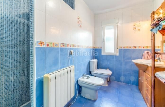 Foto e20d7929-feff-4469-b04a-f3e76077b057. Pis a Molar (El)