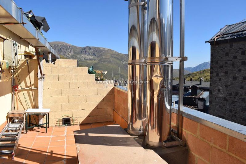 Foto 36a19be8-d21b-4e2c-8c13-99980ba9aa4c. Edifici a Pas de La Casa Encamp