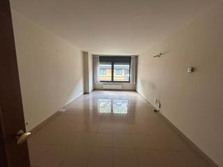 Miete Etagenwohnung in Centro. Piso en alquiler en andorra la vella, 3 dormitorios.