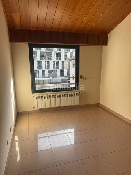 Foto 8cb8ed97-3616-47d3-a6dc-7ea0db5ef28f. Rent flat in Centro Andorra la Vella