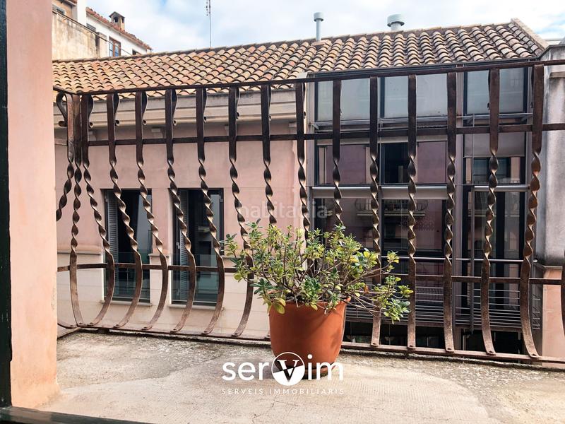 Foto 20475af2-6240-4b17-aa99-9dd2dafd200e. Piso en carrer del nord 14 venta de piso de 199m2 en edificio modernista en Girona