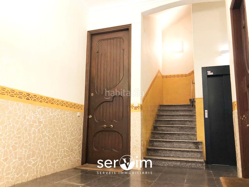 Foto b2ce0f57-d944-489f-8fcf-7a0976548011. Piso en carrer del nord 14 venta de piso de 199m2 en edificio modernista en Girona