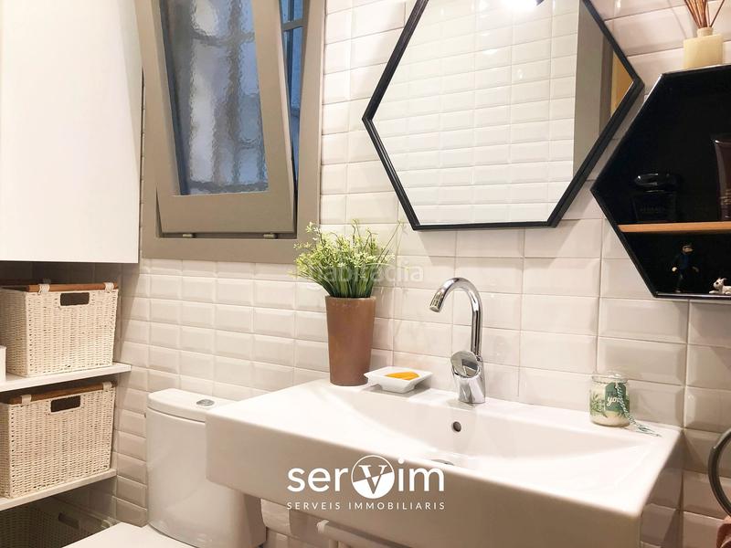 Foto e6e83805-ced3-4094-9947-7bd6c5968605. Piso en carrer del nord 14 venta de piso de 199m2 en edificio modernista en Girona