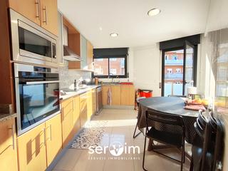 tic a Carrer migdia 122. tico dplex muy iluminado en venta a migdia casernes