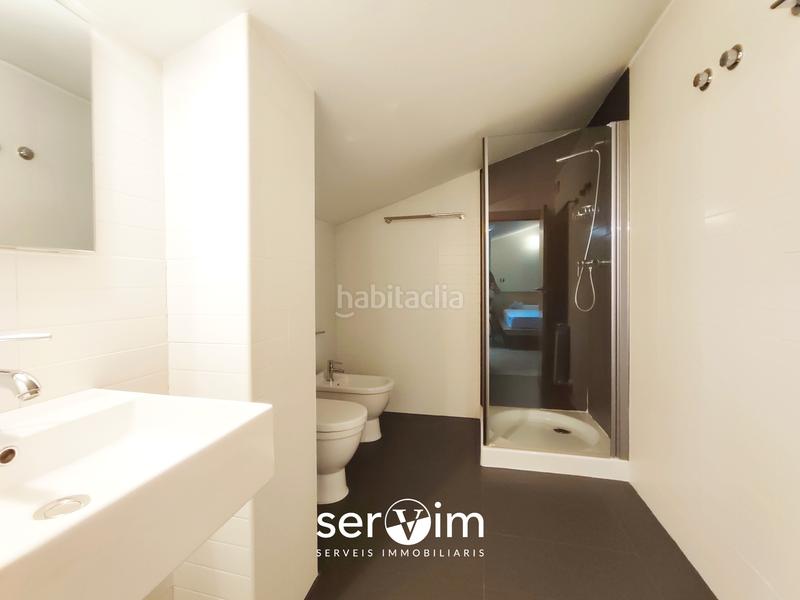 Foto 401c756d-12e4-4394-b43d-64420f0e716f. Piso dúplex de 136 m² en el barrio de La Devesa en Girona