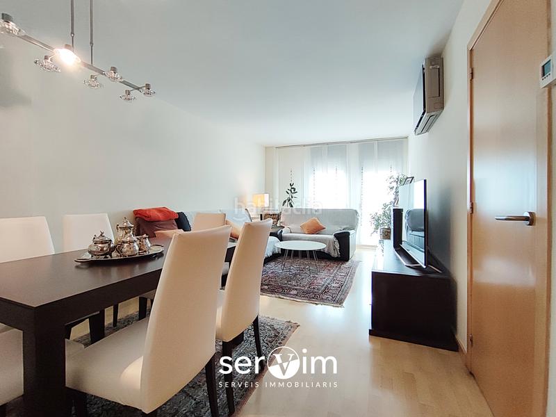 Foto a40a4eed-b07c-45a5-9b8c-2796ecd720fa. Piso dúplex de 136 m² en el barrio de La Devesa en Girona