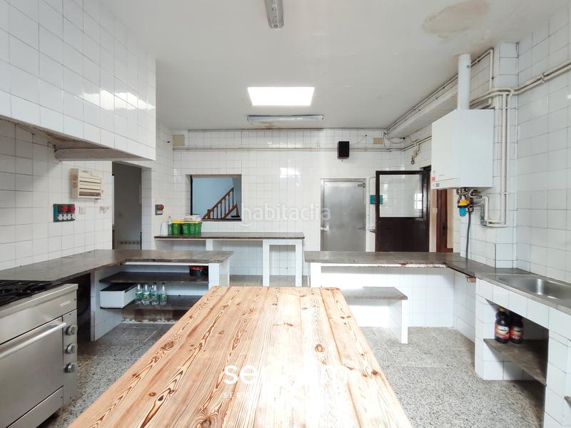 Foto 998def1d-dae0-4e80-847e-b1ecf7c2d455. Xalet a vial camino 3 a Quart