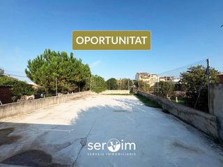 Posto auto in Calle germa agusti 56. Oferta! en venta 6 plazas de aparcamiento en el centro de cassà