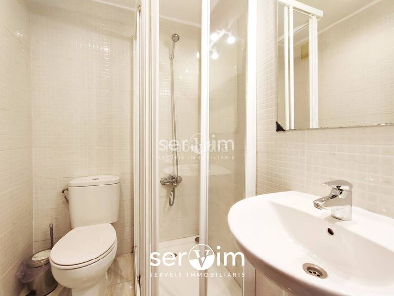 Foto ce09cd0d-9bfe-4275-884c-5f34cc8496c9. Piso  espacioso en venta en el eixample en Eixample Nord Girona