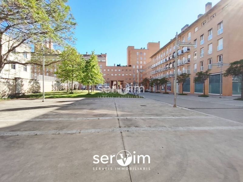Foto a9143c51-c359-401a-a7fd-45e0a390e155. Àtic amb aparcament a Eixample Sud-Migdia Girona