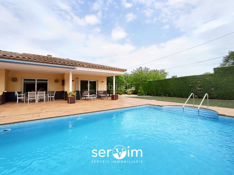 Foto da175e69-d50d-4ef7-bd1a-1991626d00e9. Xalet amb aparcament piscina a Llagostera