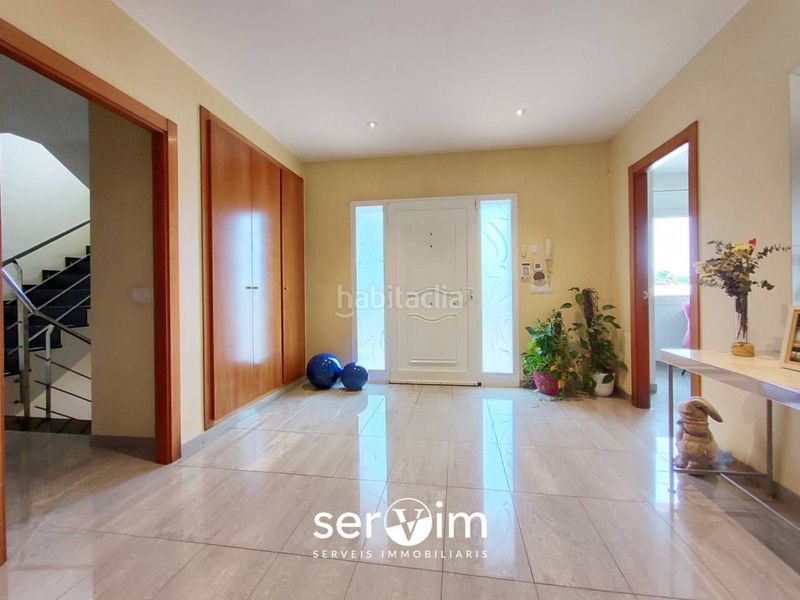 Foto edb075b4-0734-4155-b515-0d9fc37a2143. Xalet amb aparcament piscina a Llagostera