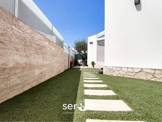 Casa adosada en Eixample Sud-Migdia. Excepcional casa completamente reformada en la zona de palau con