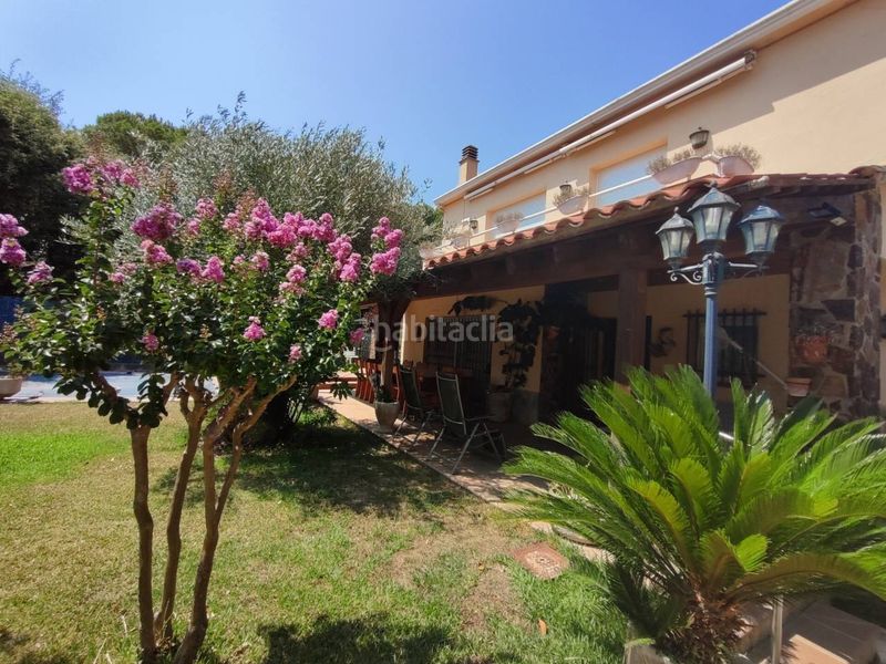 Foto f1e2c4ef-bc36-4212-87ae-e3a654d9e134. Chalet in calle pineda 22 in Llagostera
