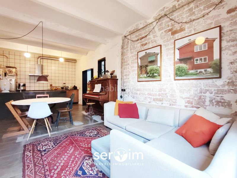 Foto d350e109-69a2-464b-8a2c-5f844f2ff4be. Casa amb calefacció a Montilivi Girona